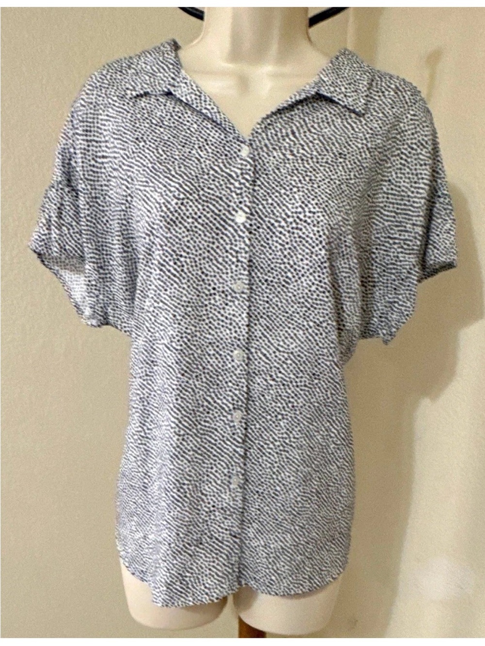 Women’s Black White Polka Dot Button-Down Collared Blouse XL